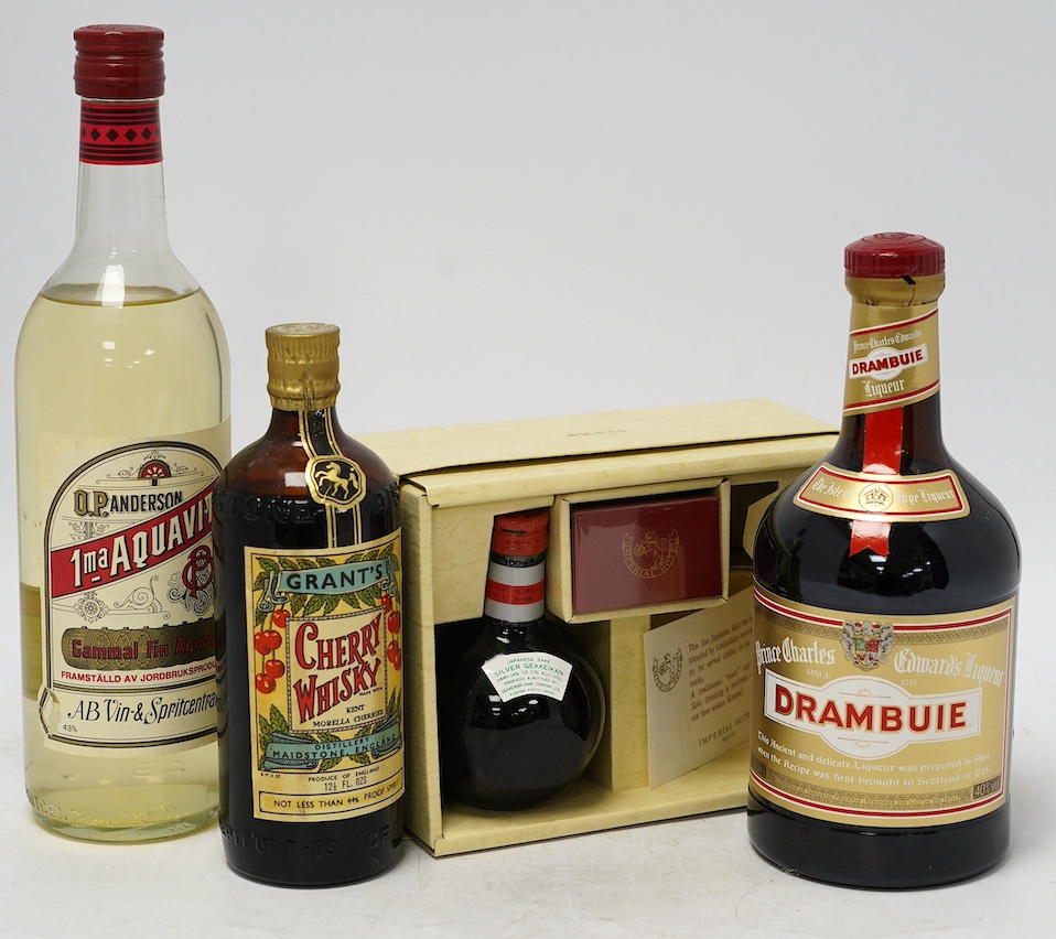 Twelve various bottles of wine, sherry and spirits and a miniature, including Drambuie, House of Commons scotch whiskey, Harveys Copper Beech Sherry, apricot brandy, etc. Condition - good